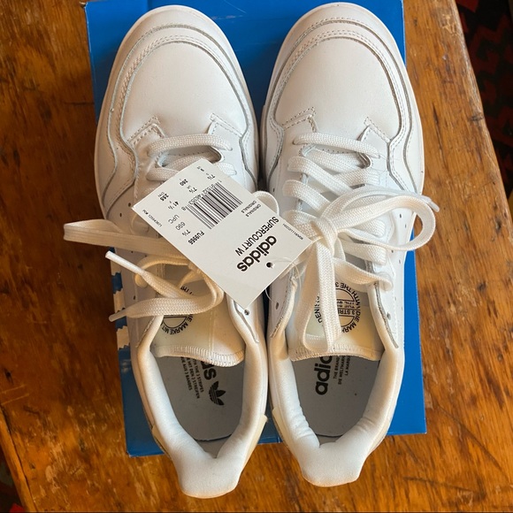 BNWT in-box Adidas court shoes - Picture 7 of 8